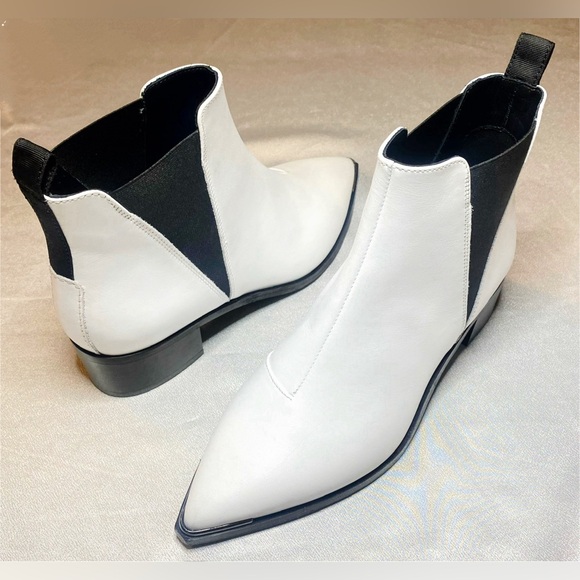 SOLD Acne Studios “Jensen” Chelsea Boots - Picture 3 of 10